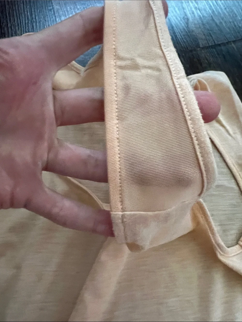 ALO Yoga soft peach